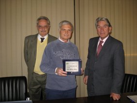 consegna della targa ricordo